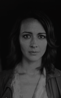 Amy Acker UmJLXrlg_o