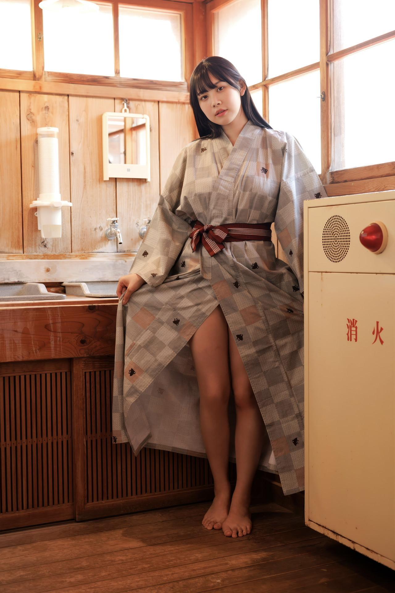 Seina Shinomi 篠見星奈, 写真集 「SEINA MODE 流れ星をみた」 Set.01(2)