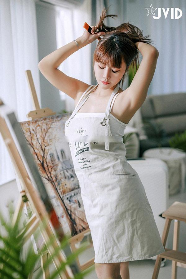 热爱榨精的洨画家巨乳乐乐之吊带小背心(1)