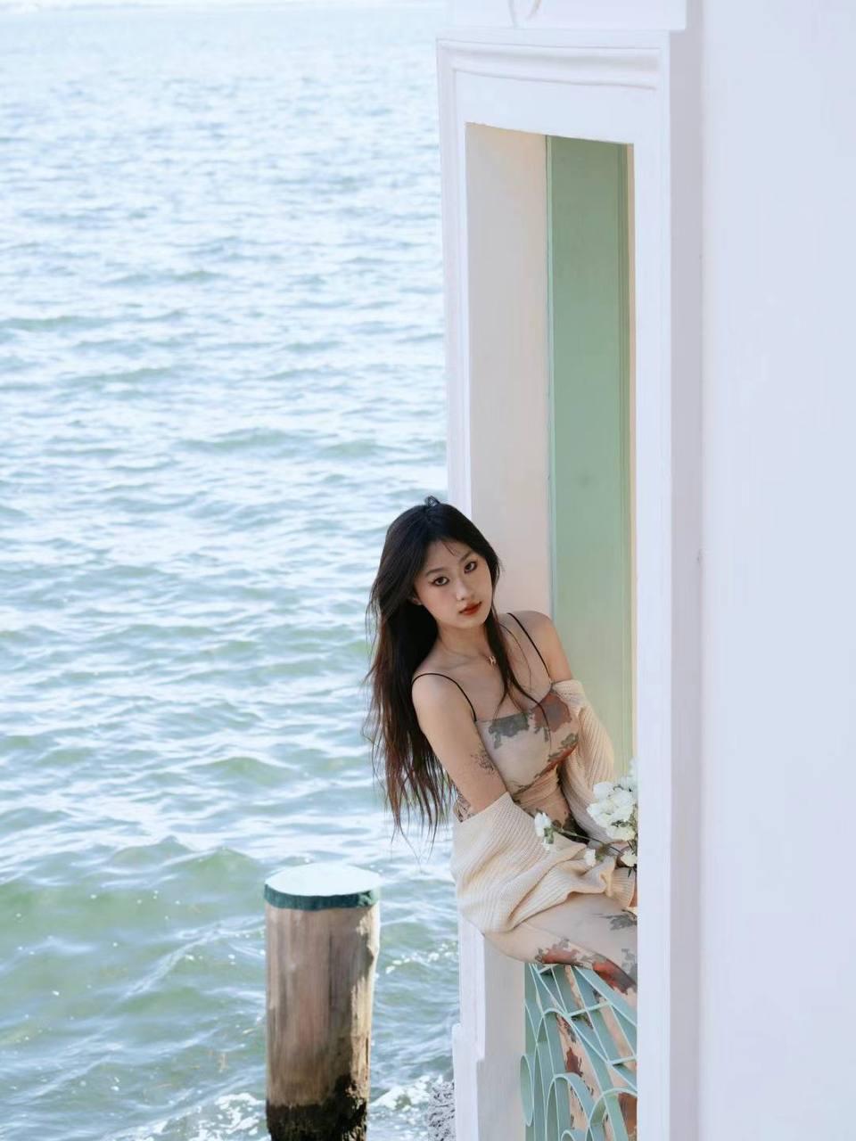 美巨乳女孩被富哥男友玩弄[36P]