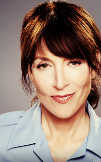 Katey Sagal SCD8rFVP_o