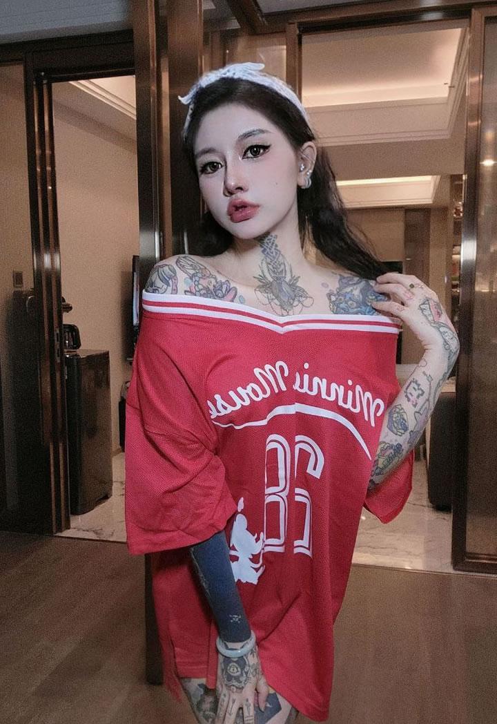 超级女神Chloe玫瑰情人节制服诱惑(4)