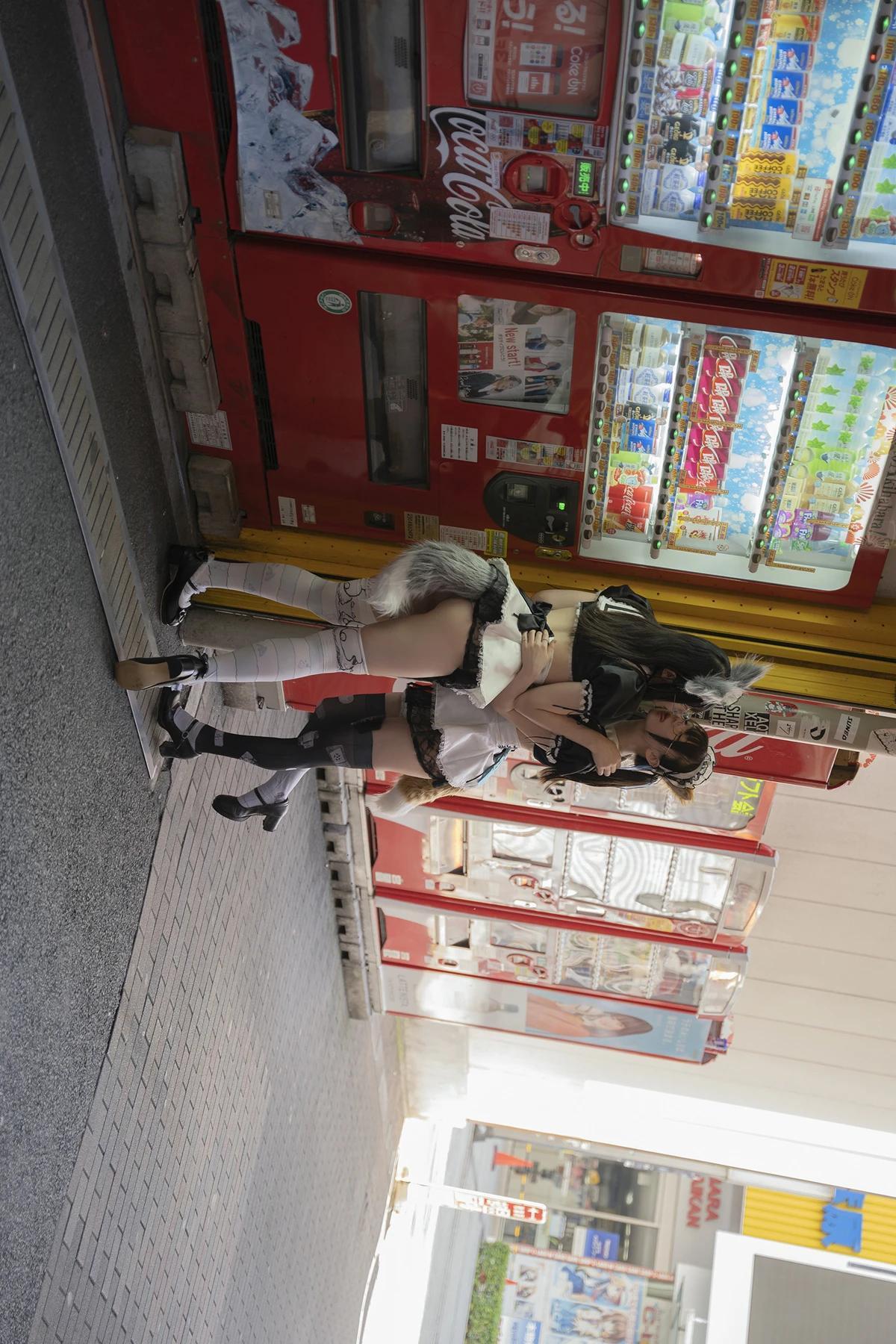 Sui Utatane うたたね翠, Mizuna Shione 水那しおね, 写真集 「野生のメイドがあらわれた！」 Set.01(20)