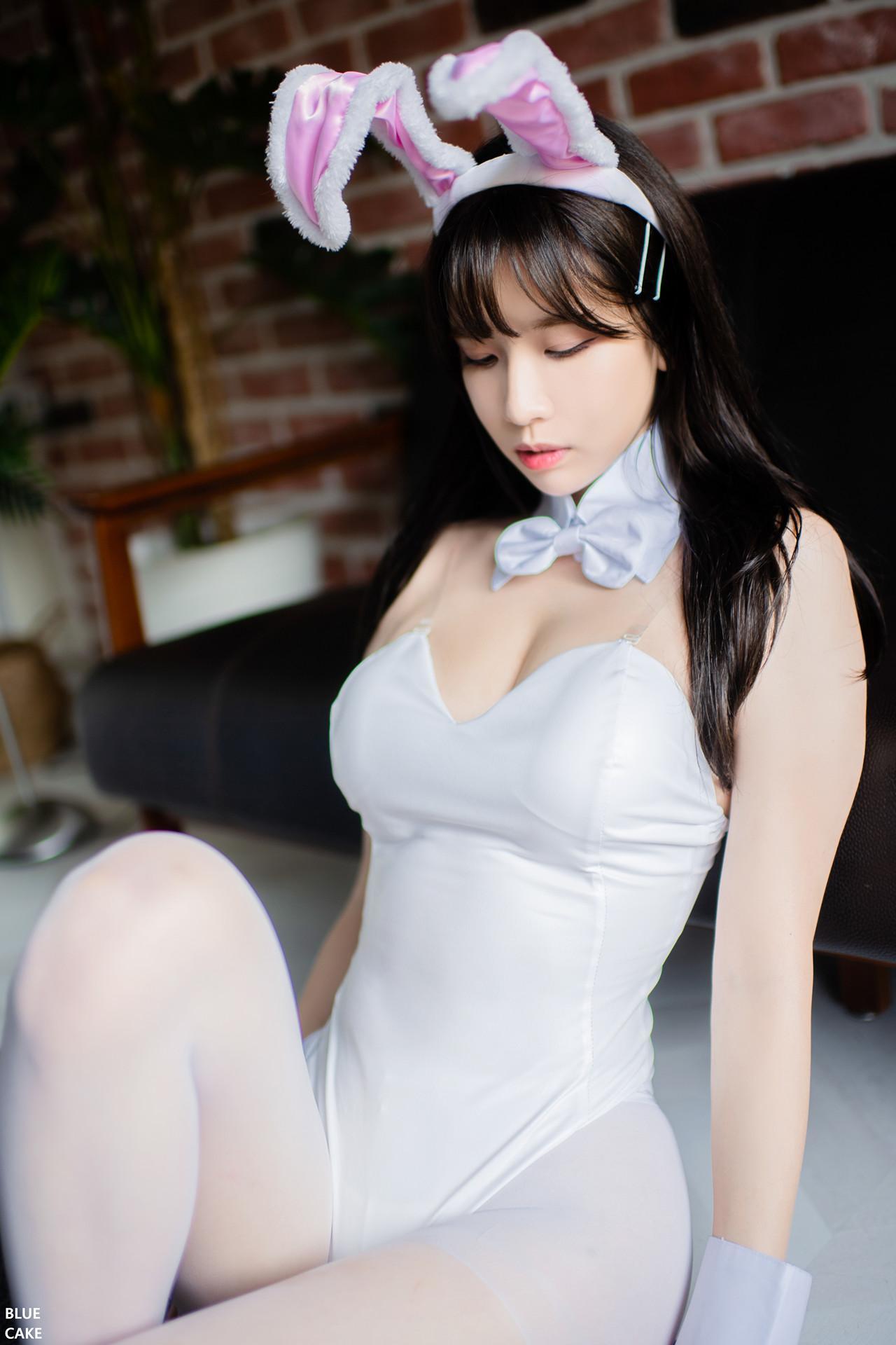 Lee Ahrin 이아린, BlueCake ‘White Black Bunny’ Set.01(33)