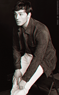 Sam Claflin SZkmQ16X_o