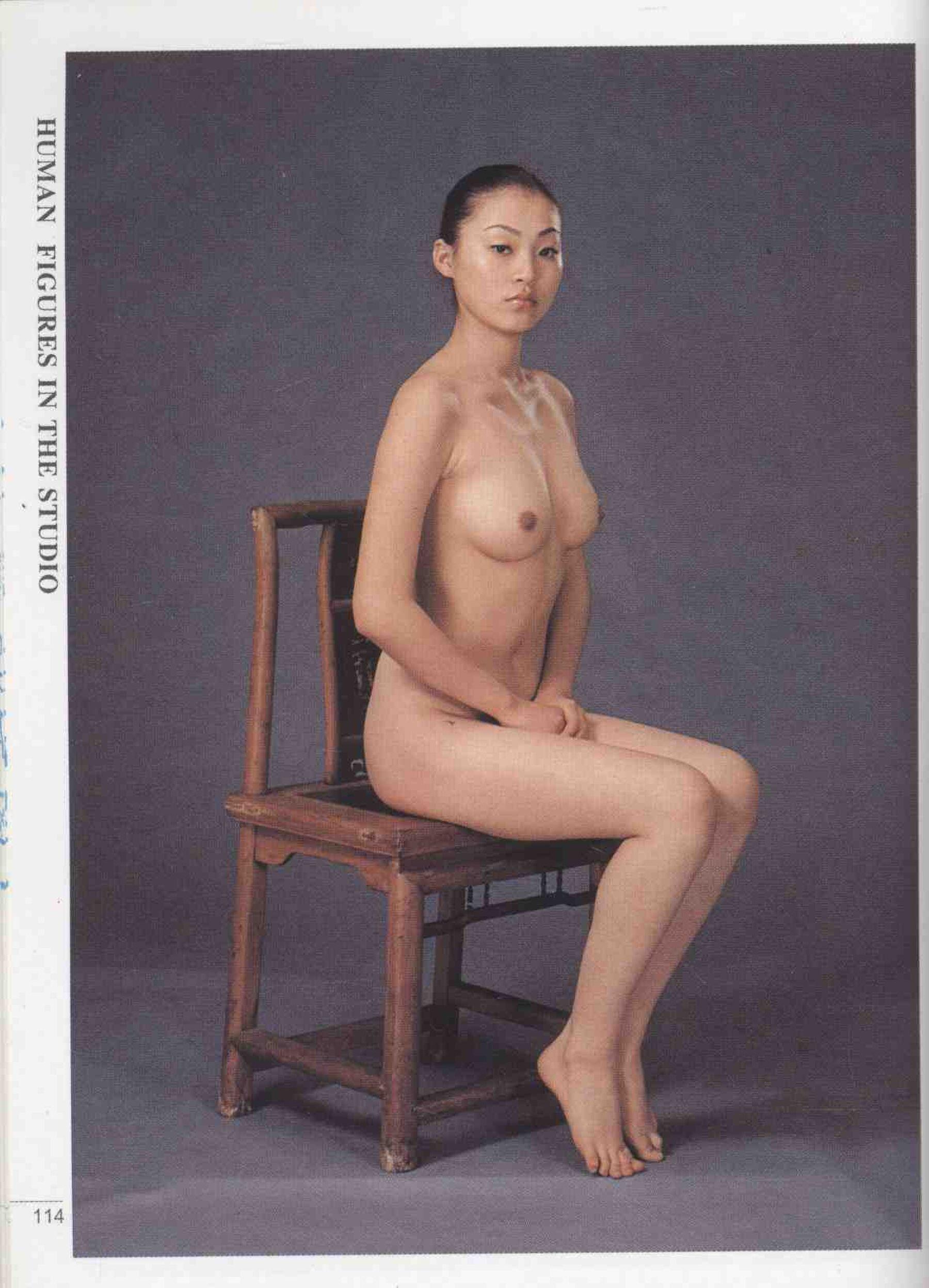 书籍扫描 实用人体模特摄影·坐姿篇(119)