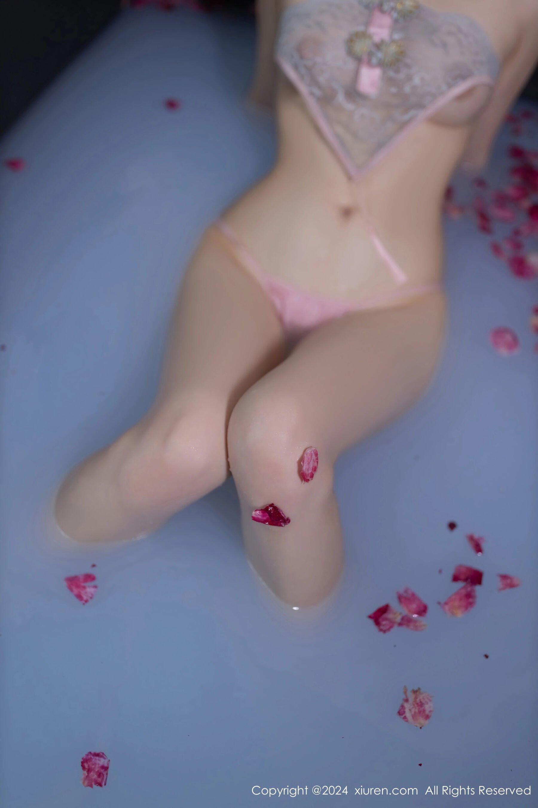 秀人网 Vol. 8428 鱼子酱Fish(65)