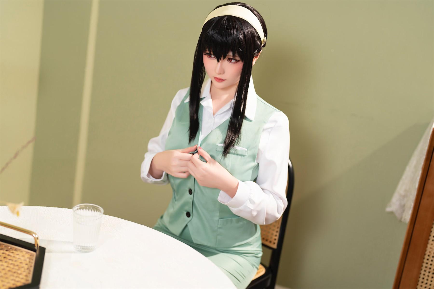 Cosplay 星之迟迟Hoshilily 圣诞节 约尔 OL制服(9)