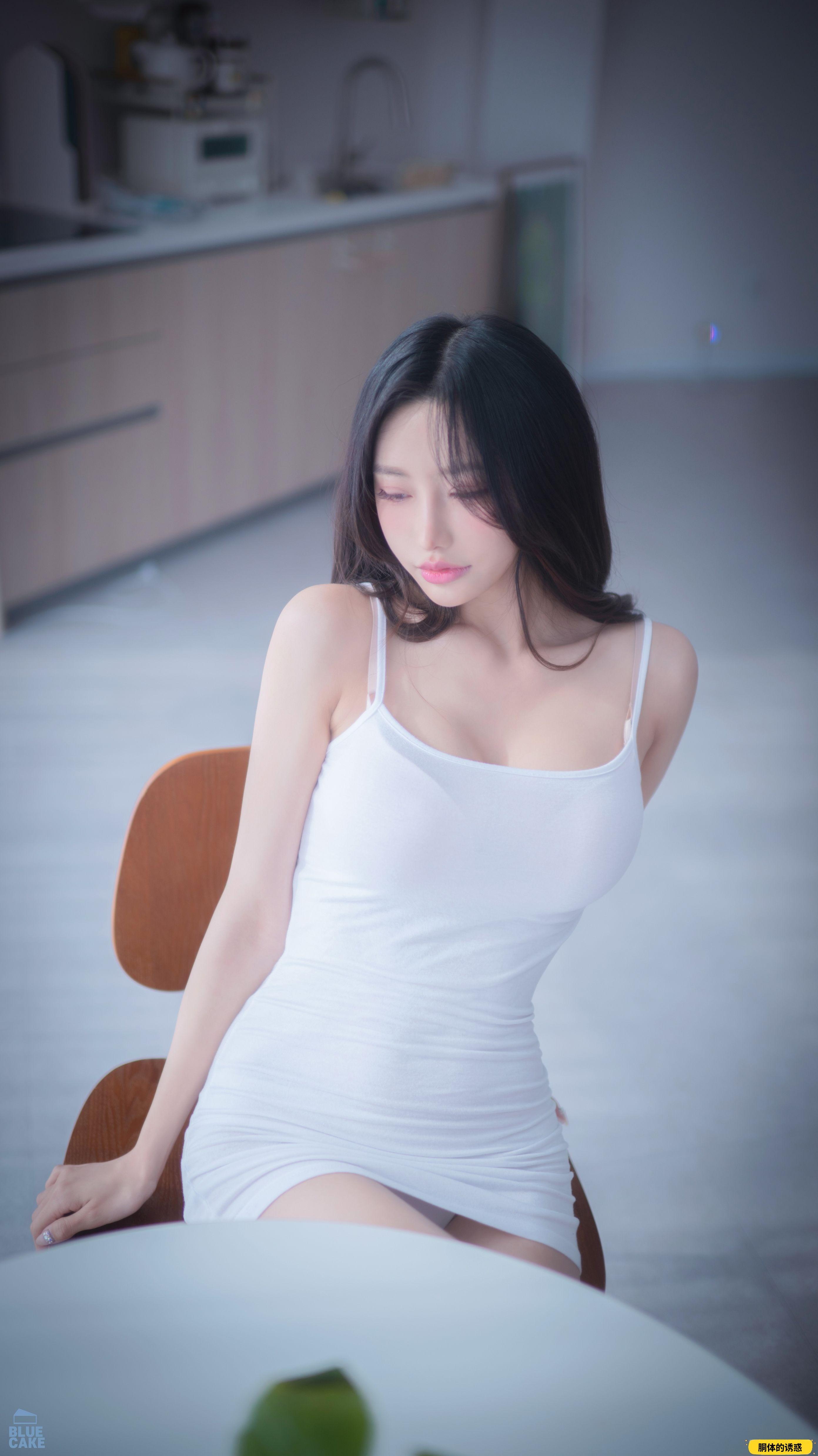 [BLUECAKE] YeonYu - Real Boob RED.Ver [190P1.24G]