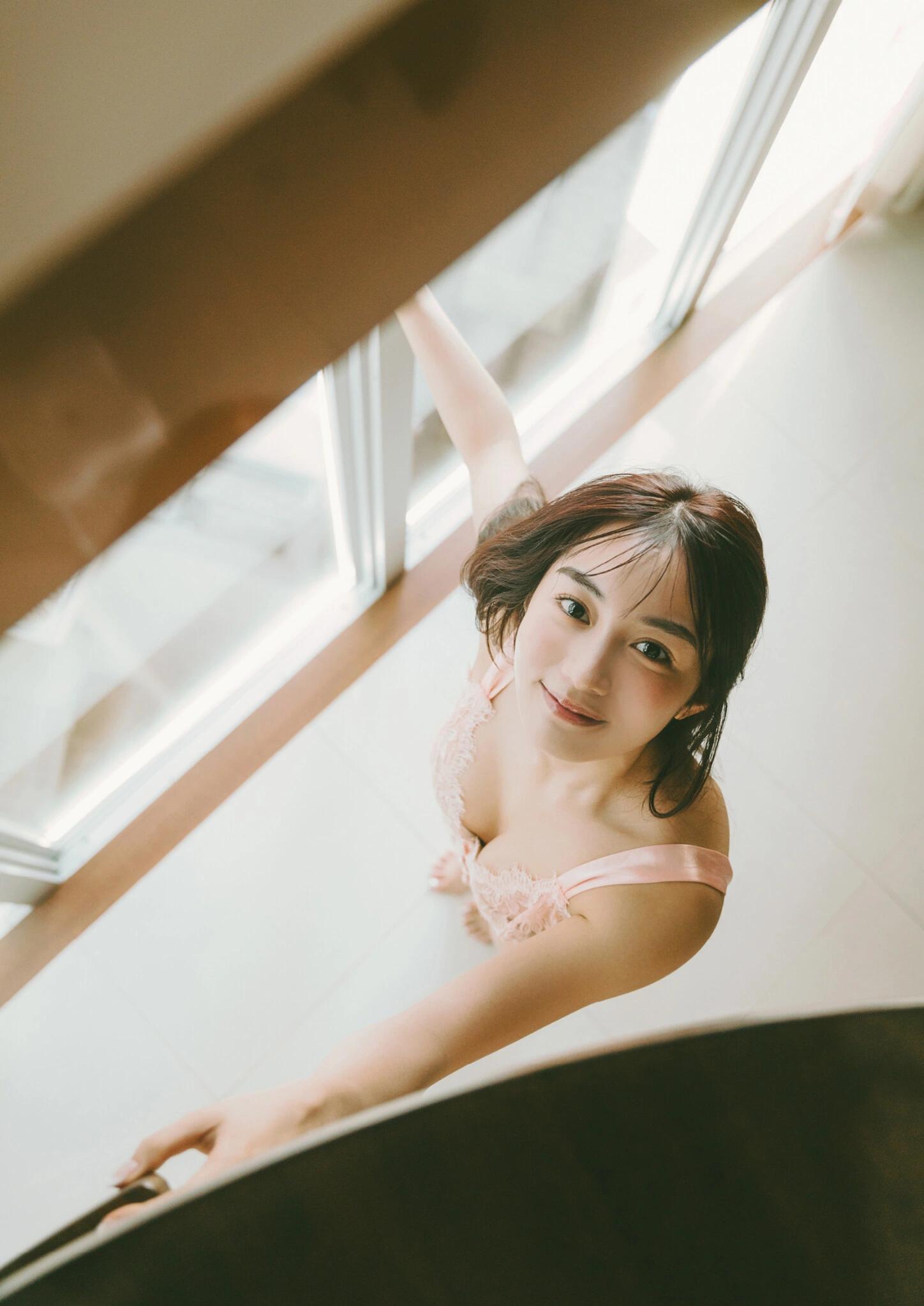 Hikari Kuroki 黒木ひかり, BRODYデジタル写真集 「Midnight romance」 Set.02(18)