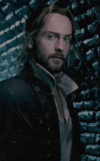 Tom Mison YHlglAdb_o