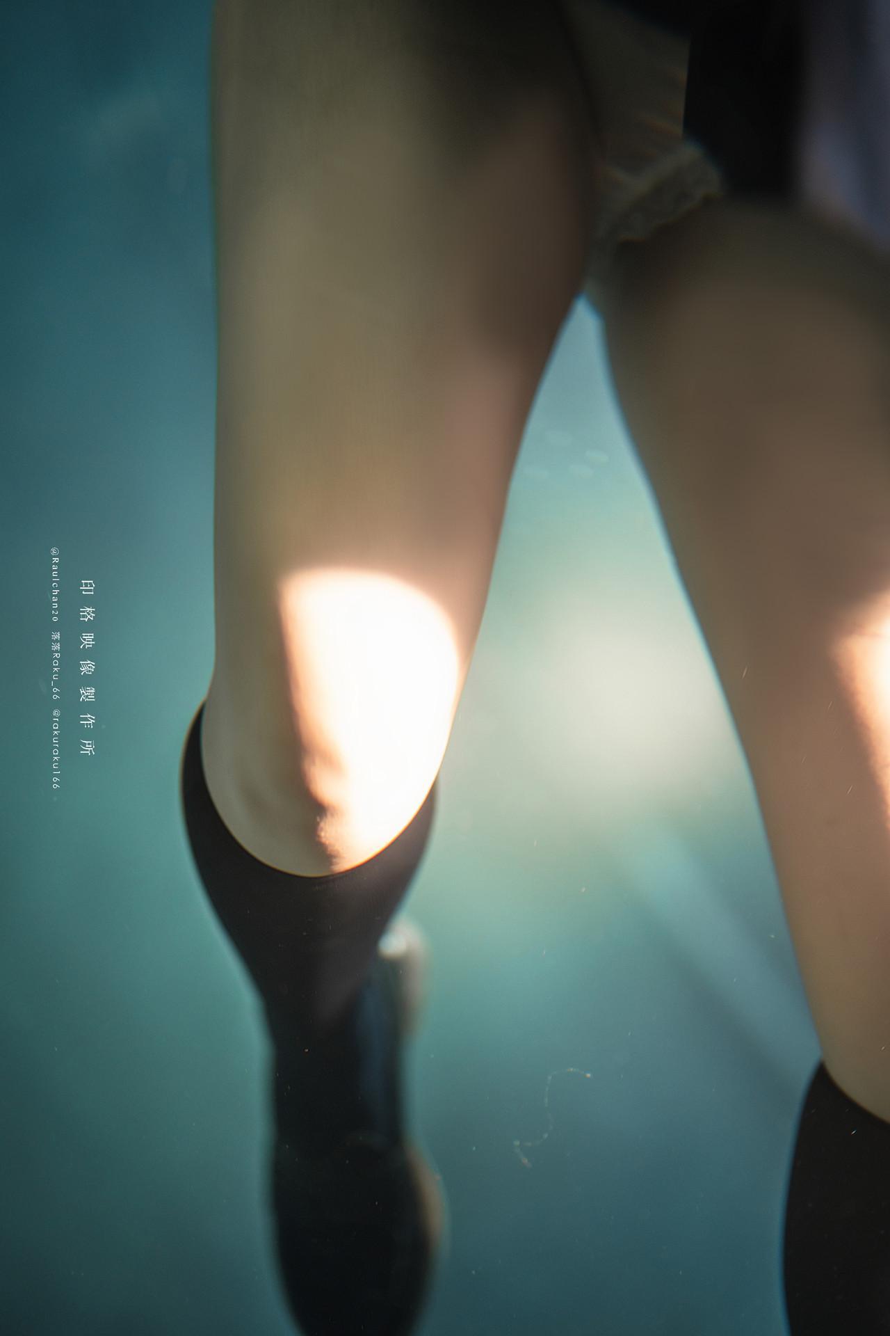 Cosplay 落落Raku – 水泳馆(39)