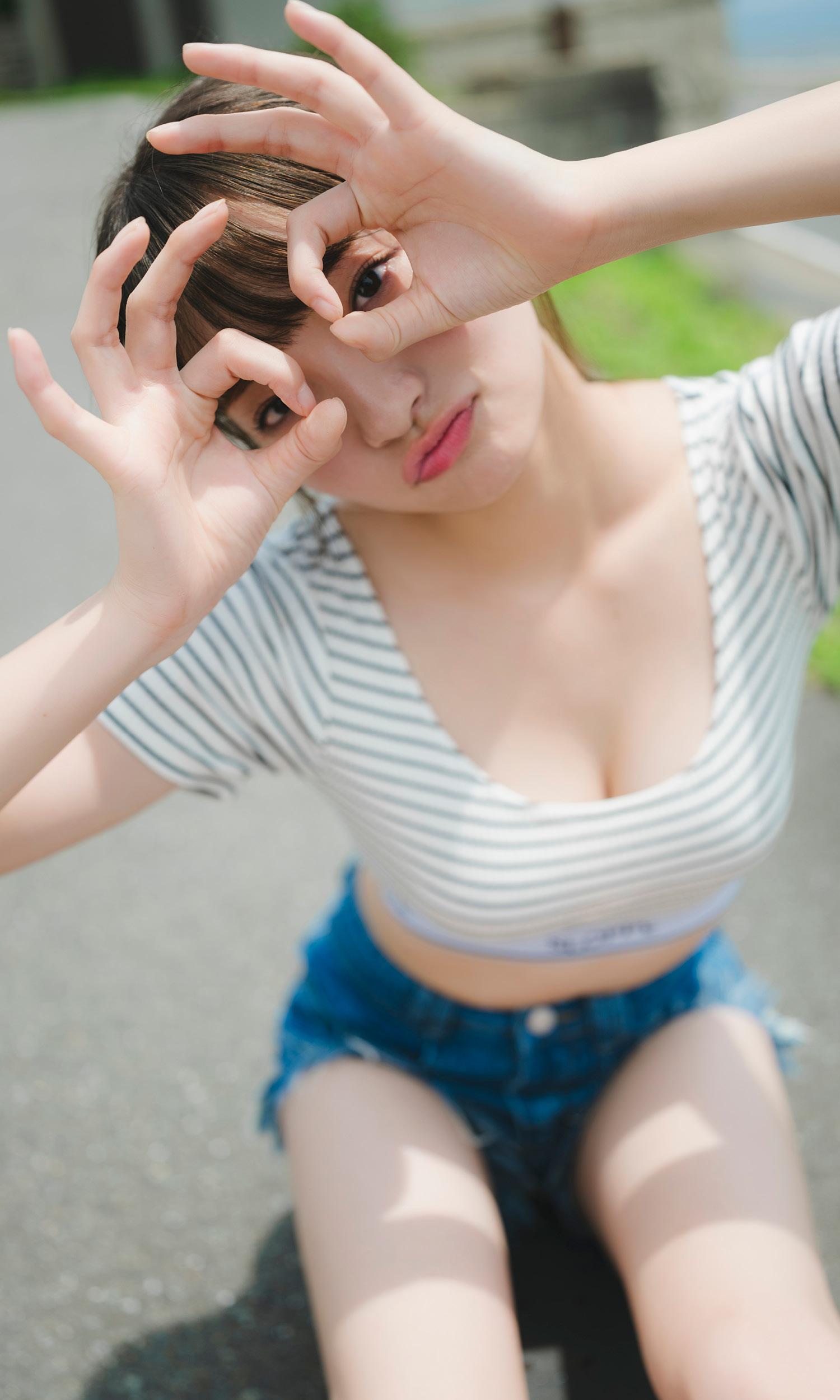 Natsuki Satonaka 里仲菜月, 週プレ Photo Book 「こっち向いて、なっちゃん！」 Set.03(1)