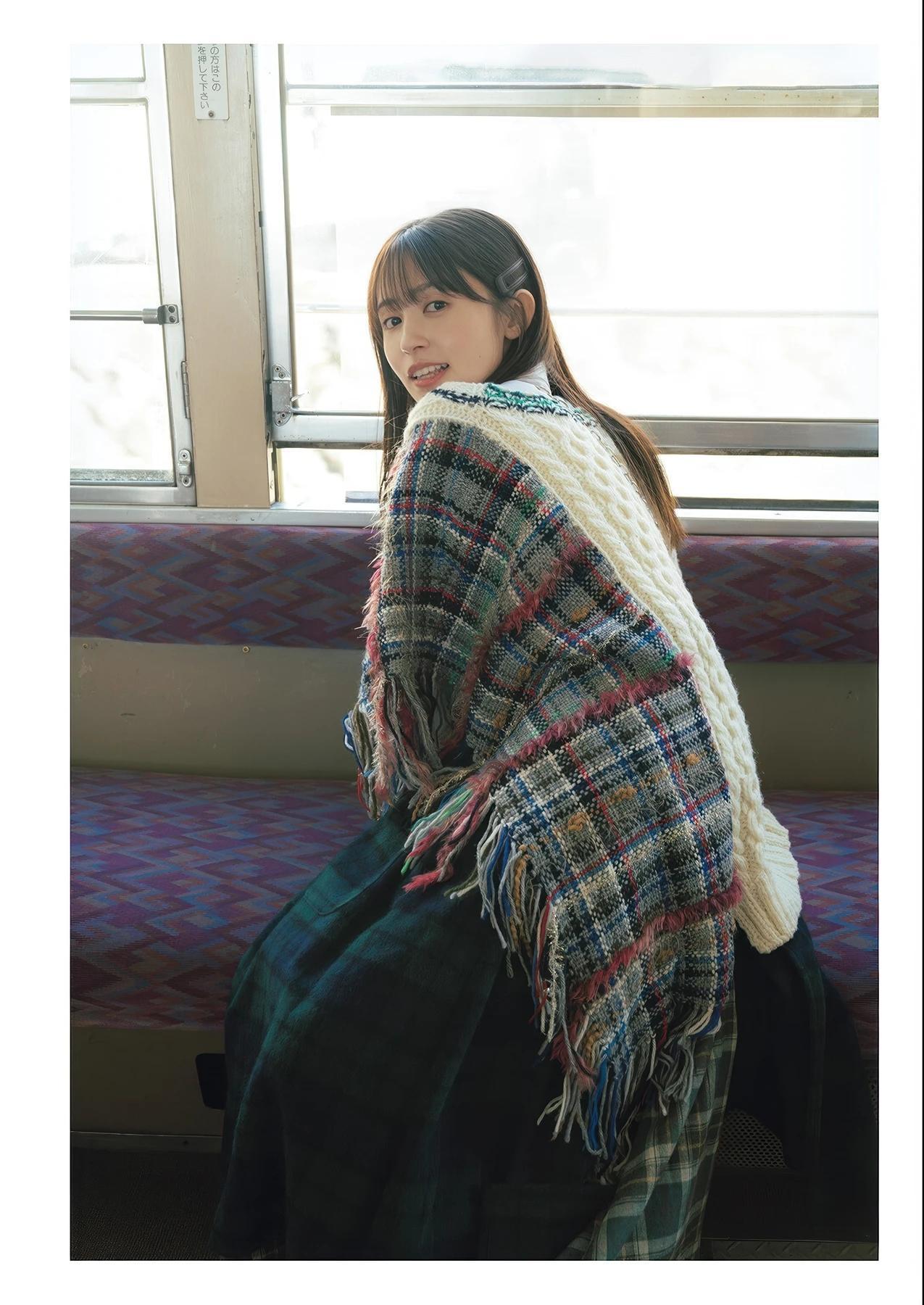 Rikako Aida 逢田梨香子, 写真集 「日々」 Set.01(4)