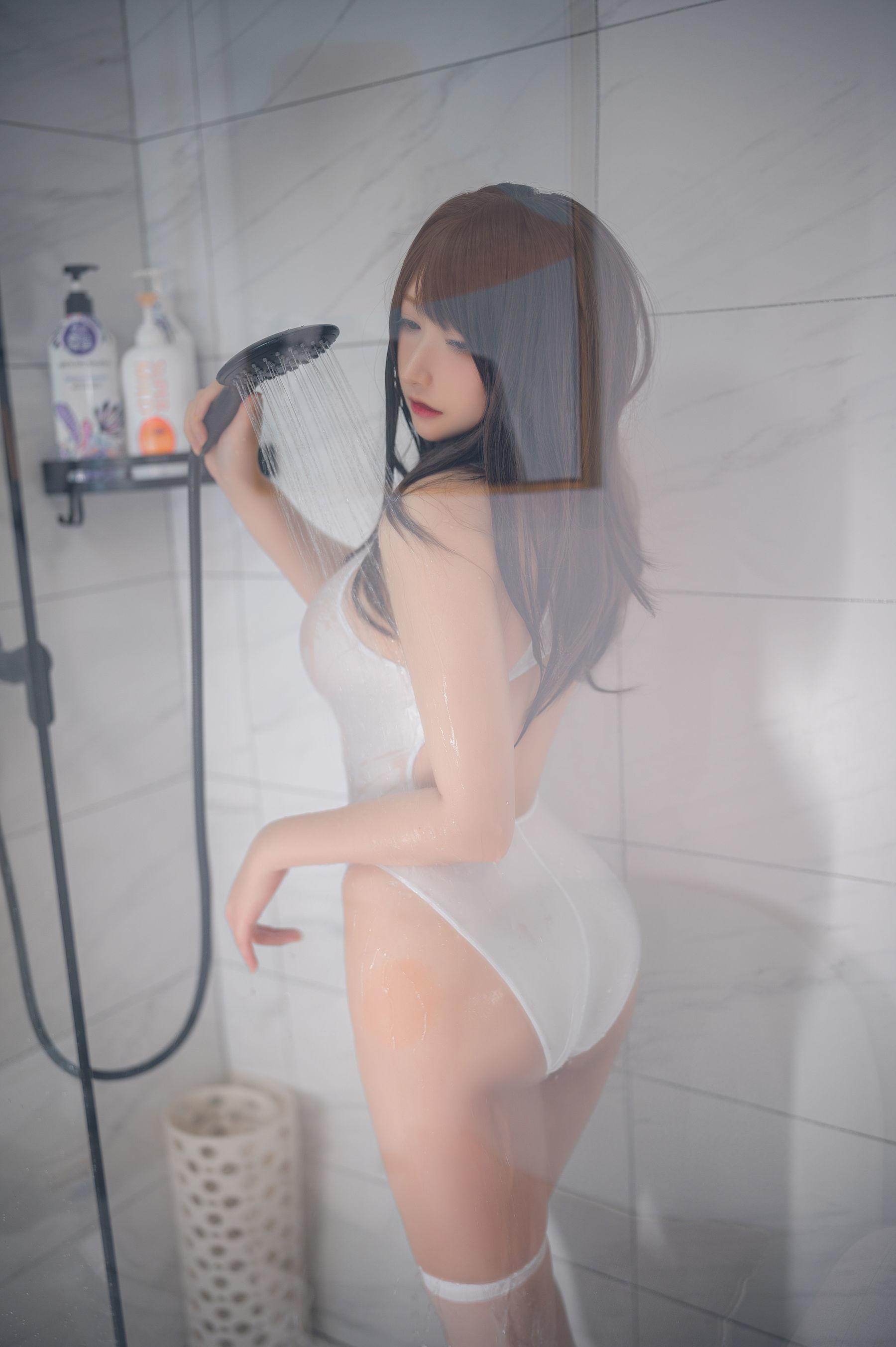 [网红COSER] 念念_D – 白色竞泳 写真集(3)