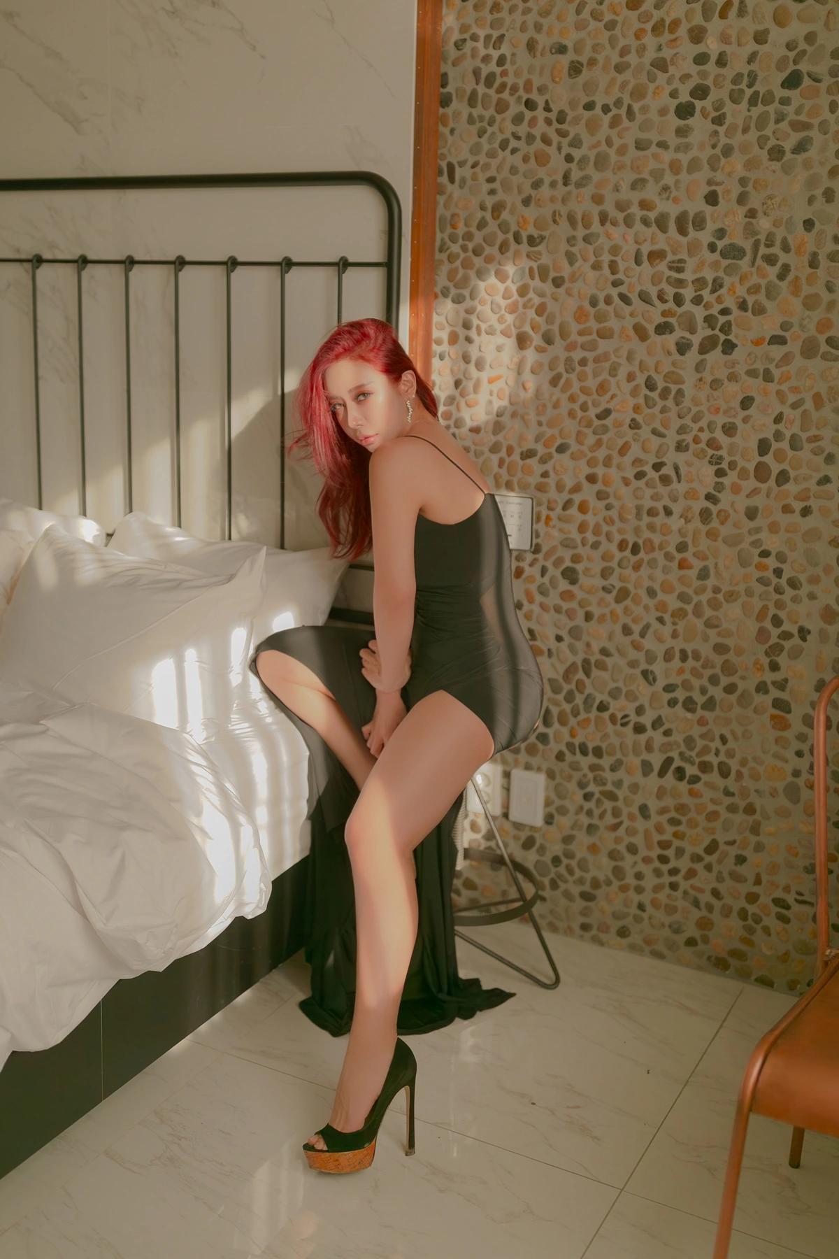Soyoung 소영, PhotoBook 「In The Hotel」(4)
