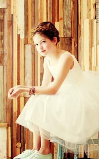 Mackenzie Foy QciSC1DM_o