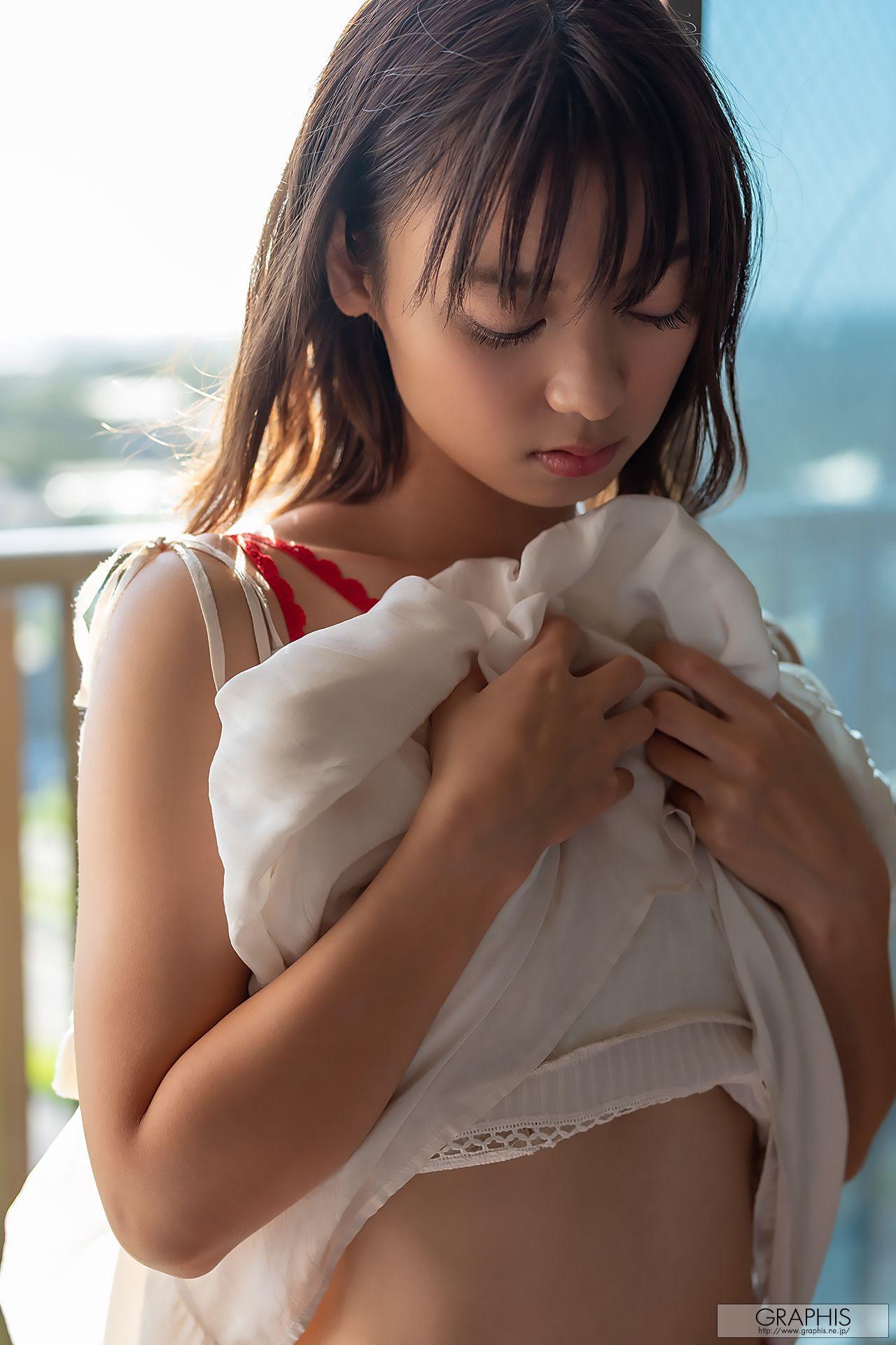 もなみ鈴(萌波铃) Suzu Monami [Graphis] First Gravure 初脱ぎ娘 No.167 写真集(47)