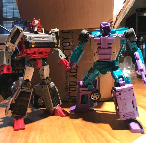 [X-Transbots] Produit Tiers - Jouets Berserkars forme Monolith (MX-XIII à MX-VII) - aka Stunticons forme Menasor/Menaseur - Page 3 IY74y8bP_o