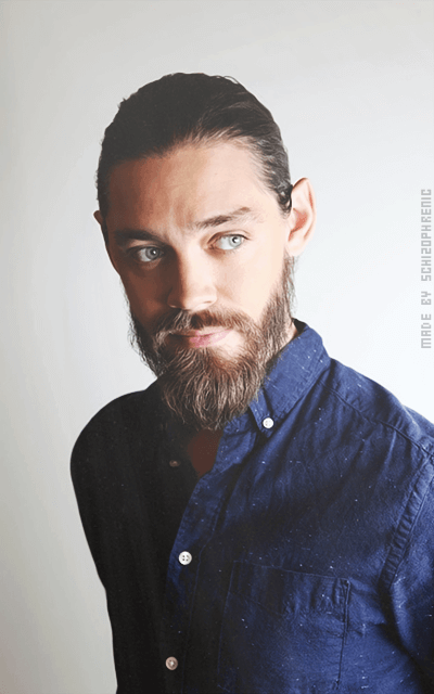 Tom Payne C0MlgZnP_o