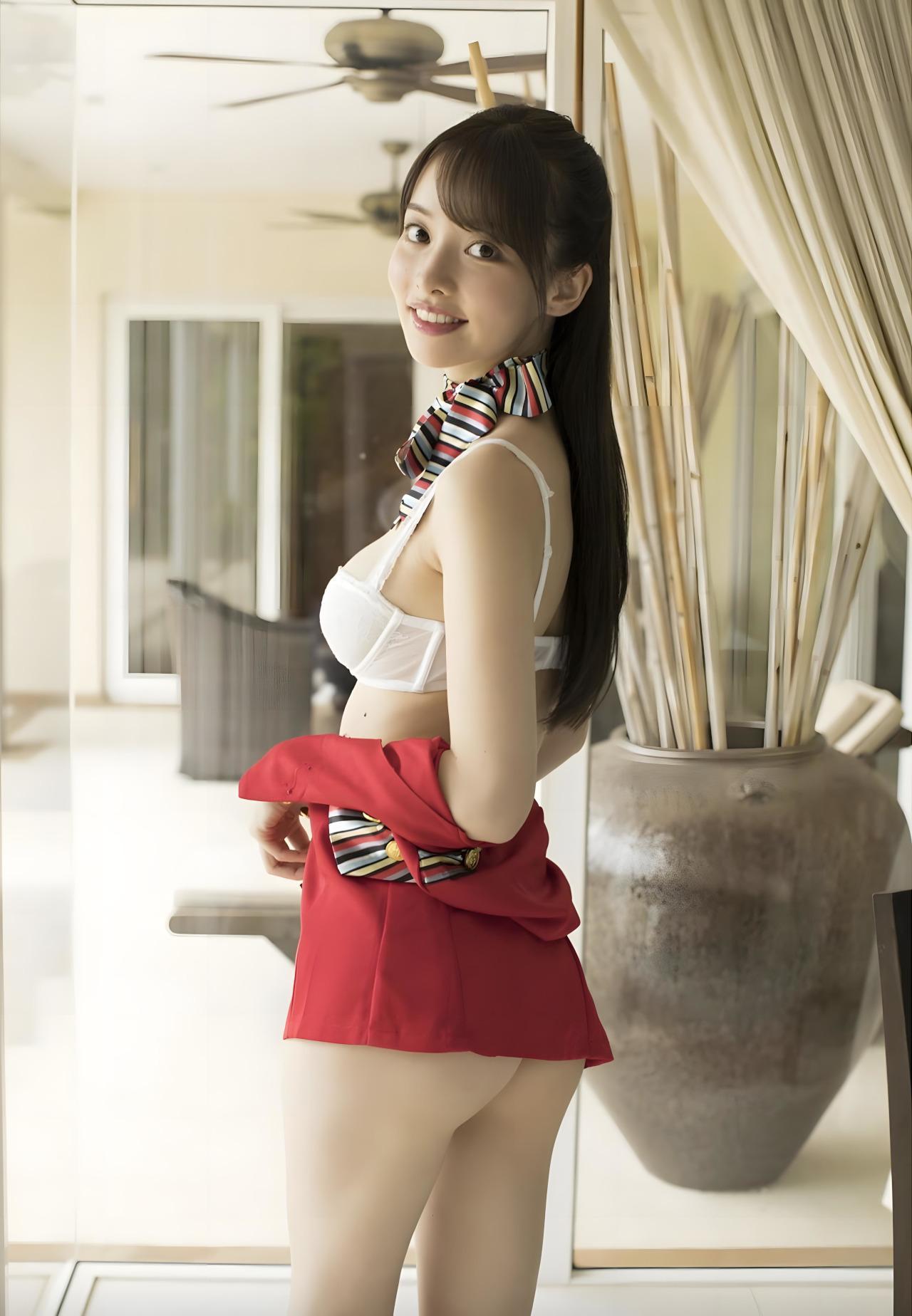 Minami Sakisaka 咲坂美波, 写真集 Priority 快楽のフライト (TO ROOM) Set.01(21)