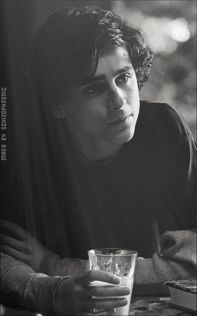 Timothée Chalamet GmwIvtA4_o