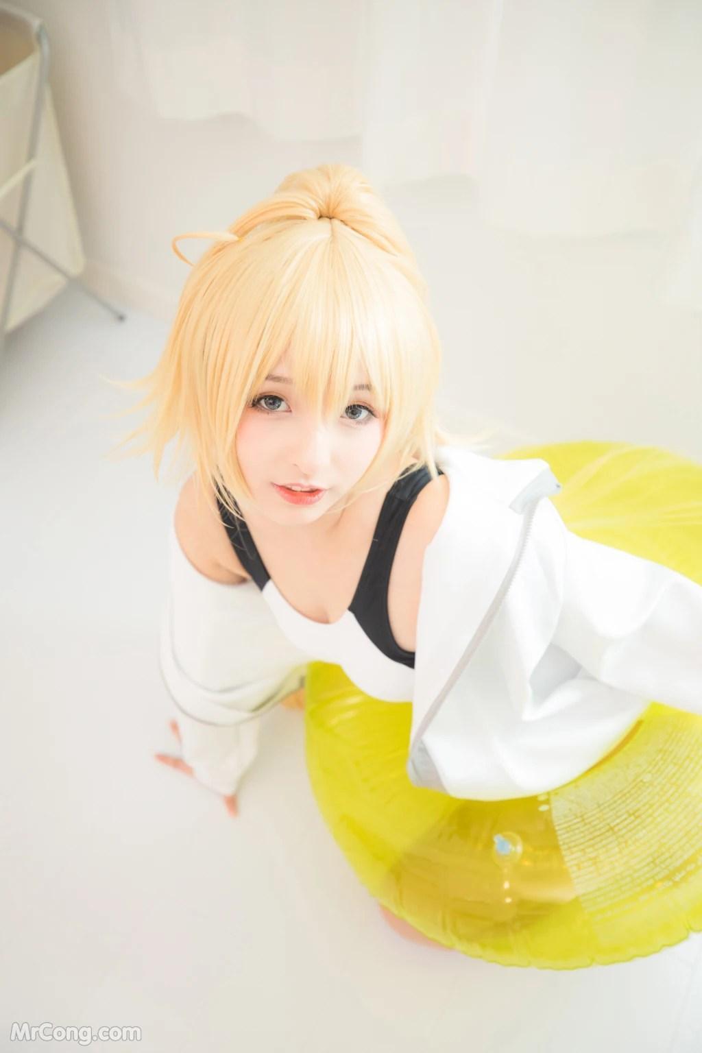 Coser@神楽坂真冬 Vol.036: 电子相册-白贞德《Swimingthedrea》(150 photos)(8)