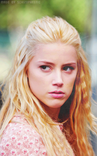 Amber Heard IPmgWqSs_o