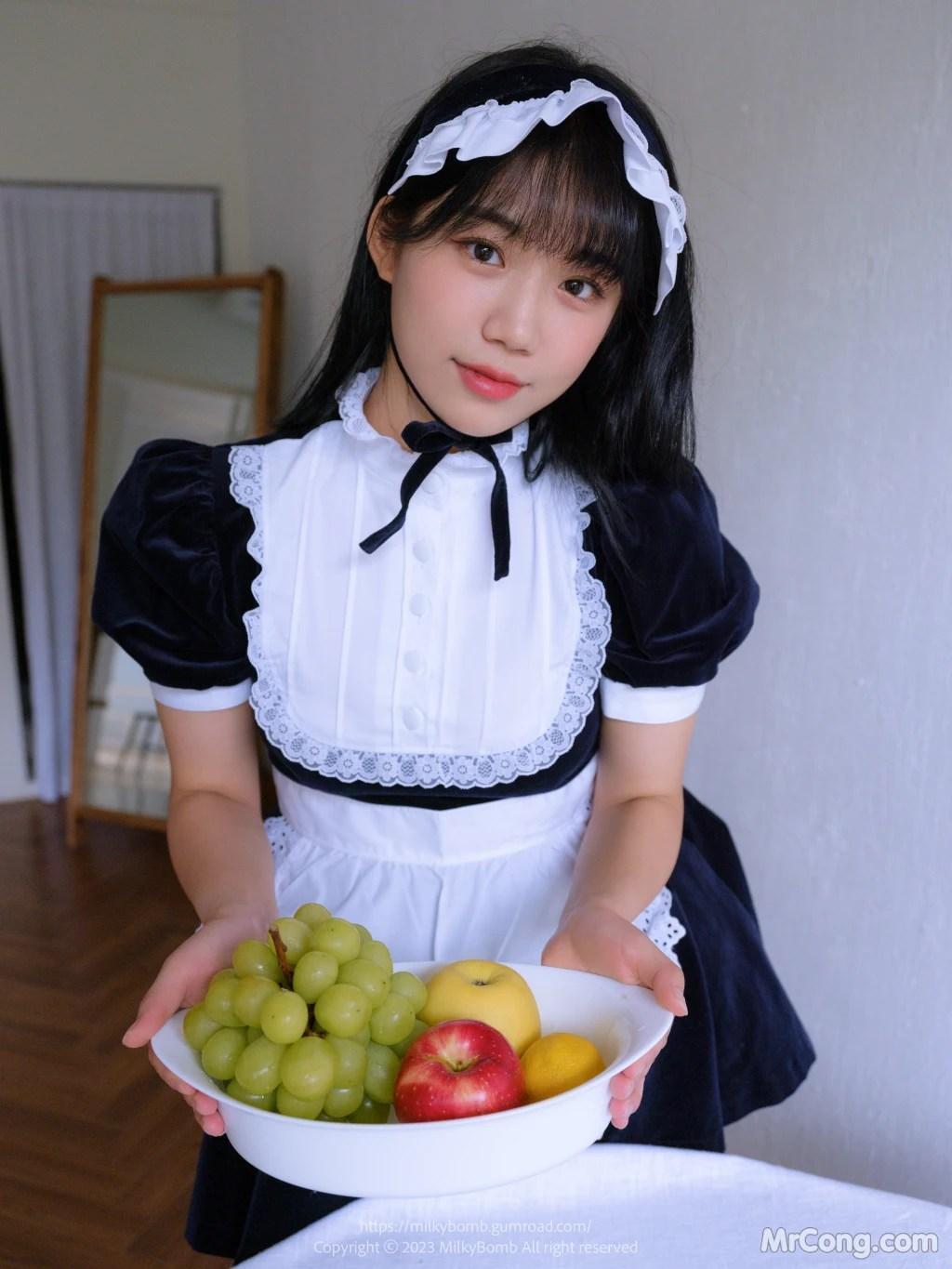 [MilkyBomb] Yui: Vol.3 Maid (291 photos )(106)