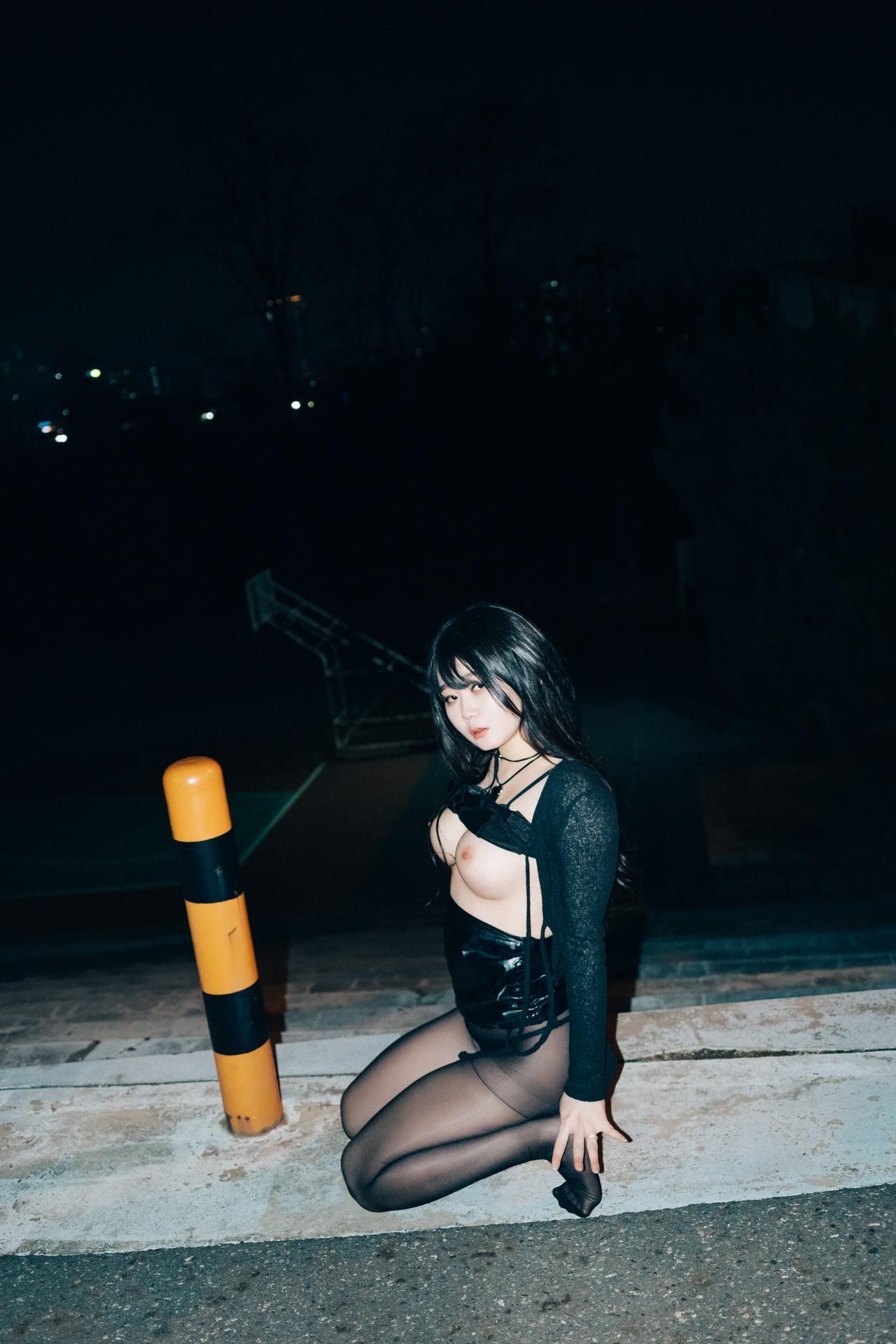 ZIA.Kwon 권지아, [Loozy] XXX At Night Road Set.01(52)