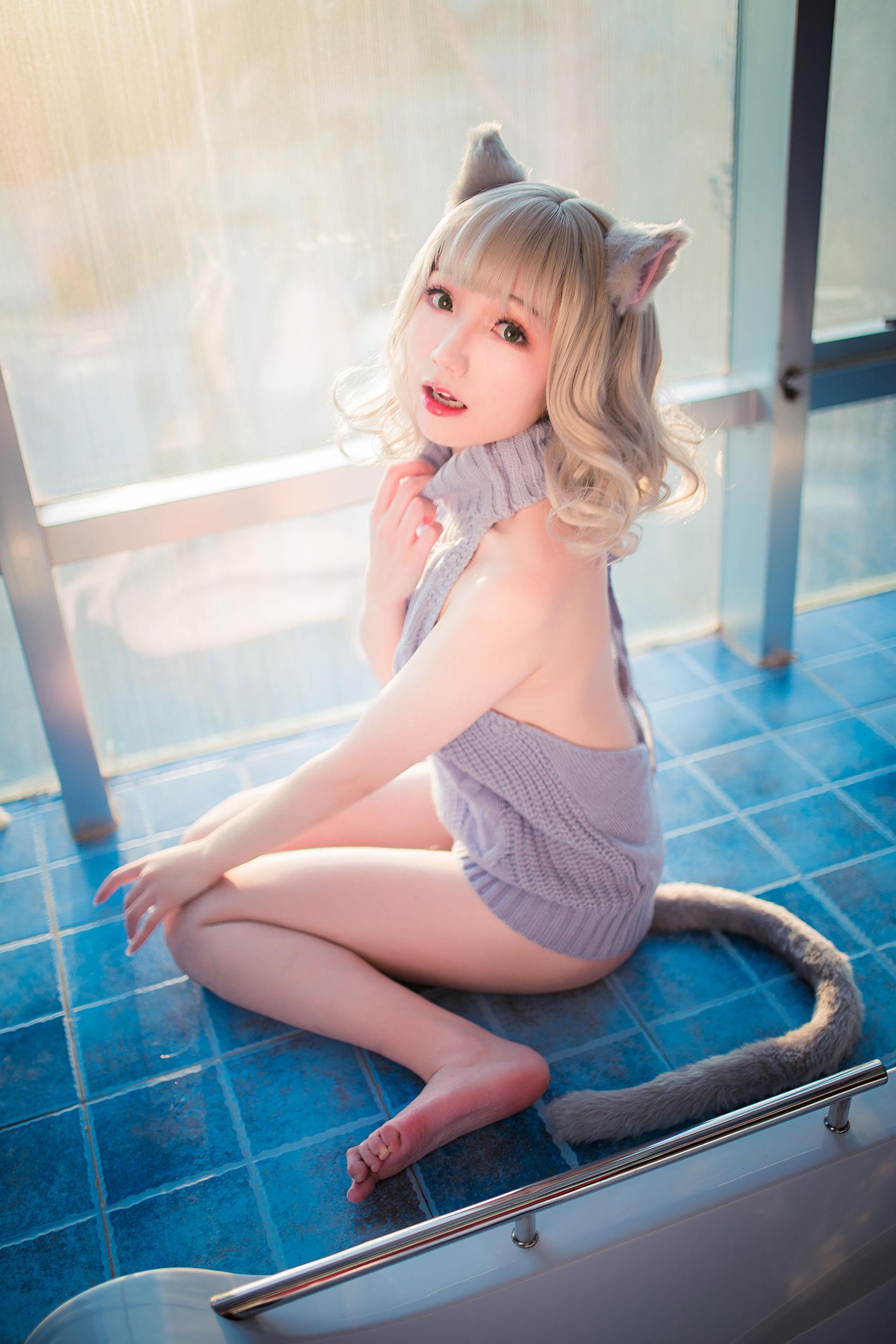 [网红COSER] 萝莉福利真央Mao – 露背毛衣(36)