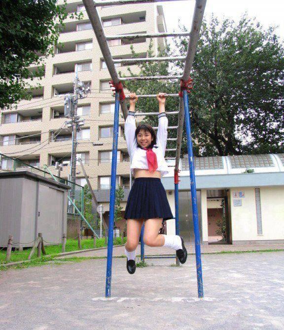 日本女生制服诱惑学生装写真[63P](24)