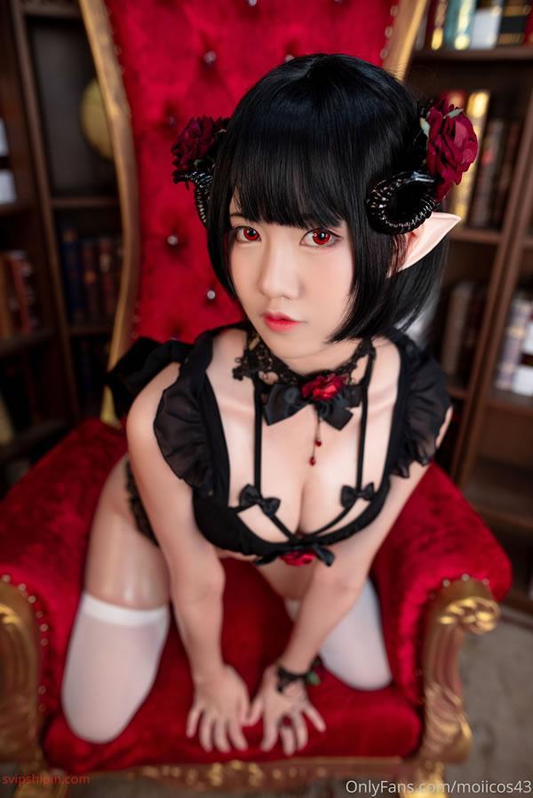 网红coser @moiicos 私拍尺度视图合集4(23)