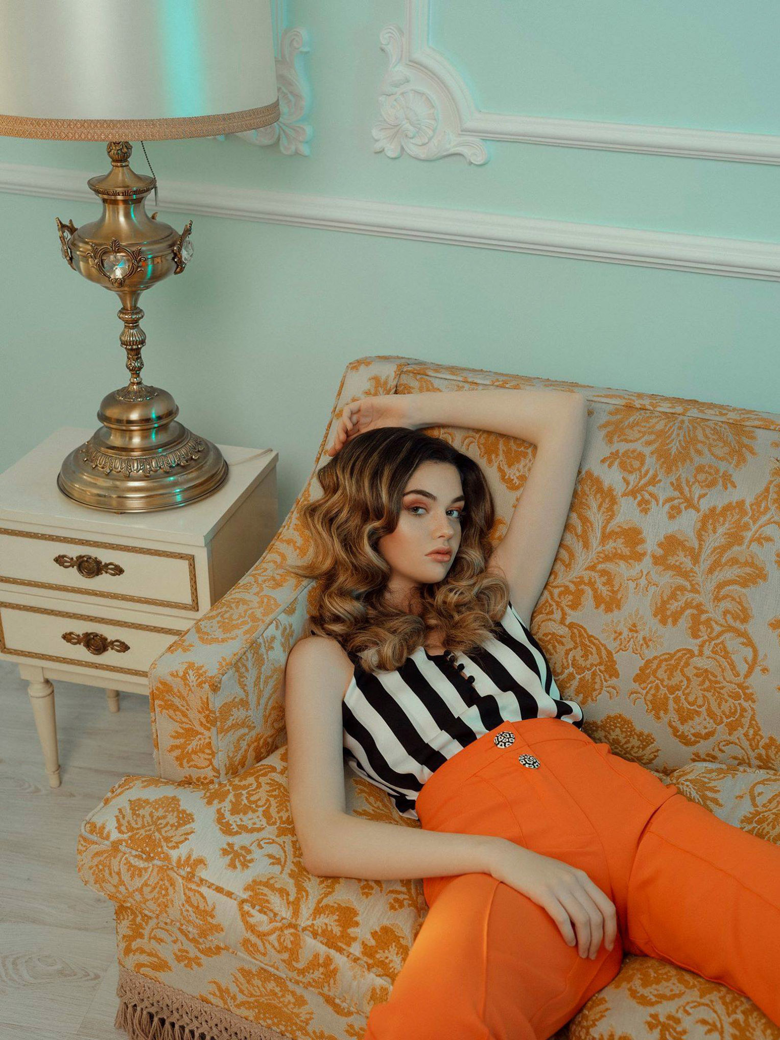 Patricia Lama and Olivia Monjardin by Rebeca Saray Девушки в стиле 1970-х годов / фото 11