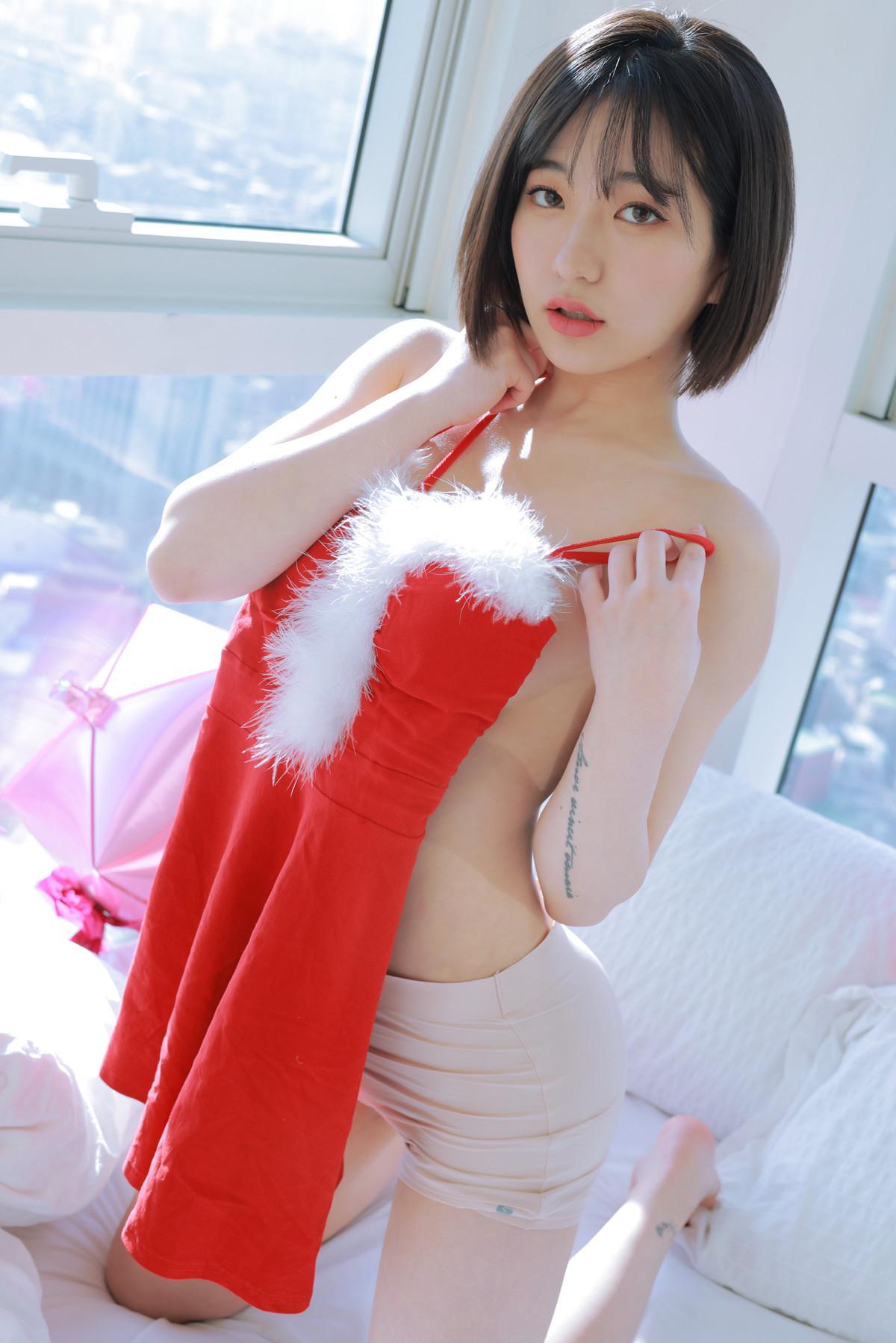 Sehee 세희, Photobook Vol.11 ‘Christmas’ Set.02(11)