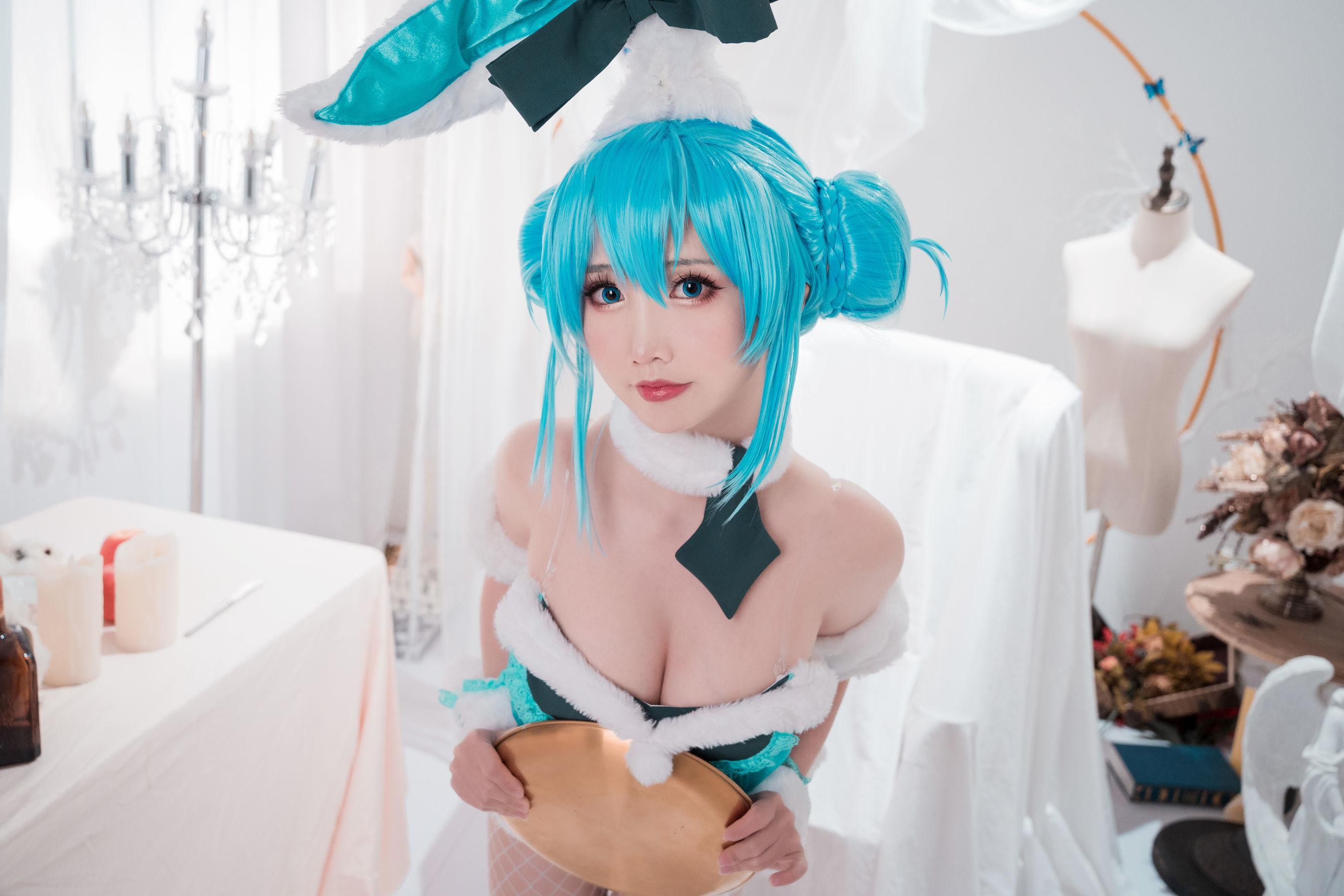 [网红COSER] 面饼仙儿 – 初音兔女郎 写真集(3)