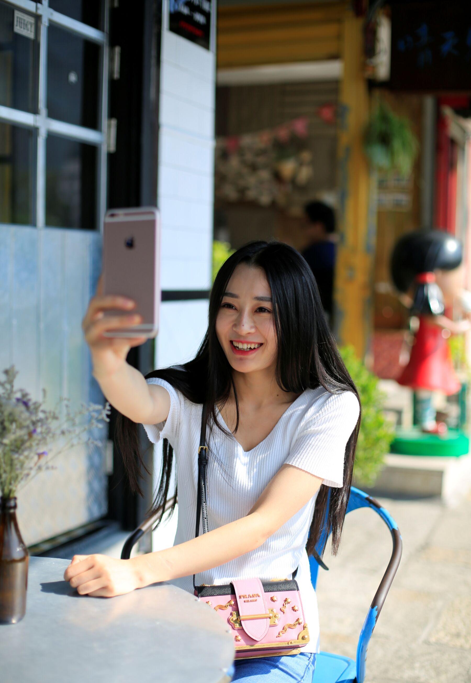 国模套图 素人私房流出(335)