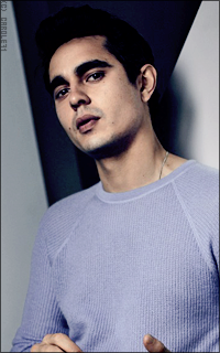 Max Minghella 6zEtAFEJ_o