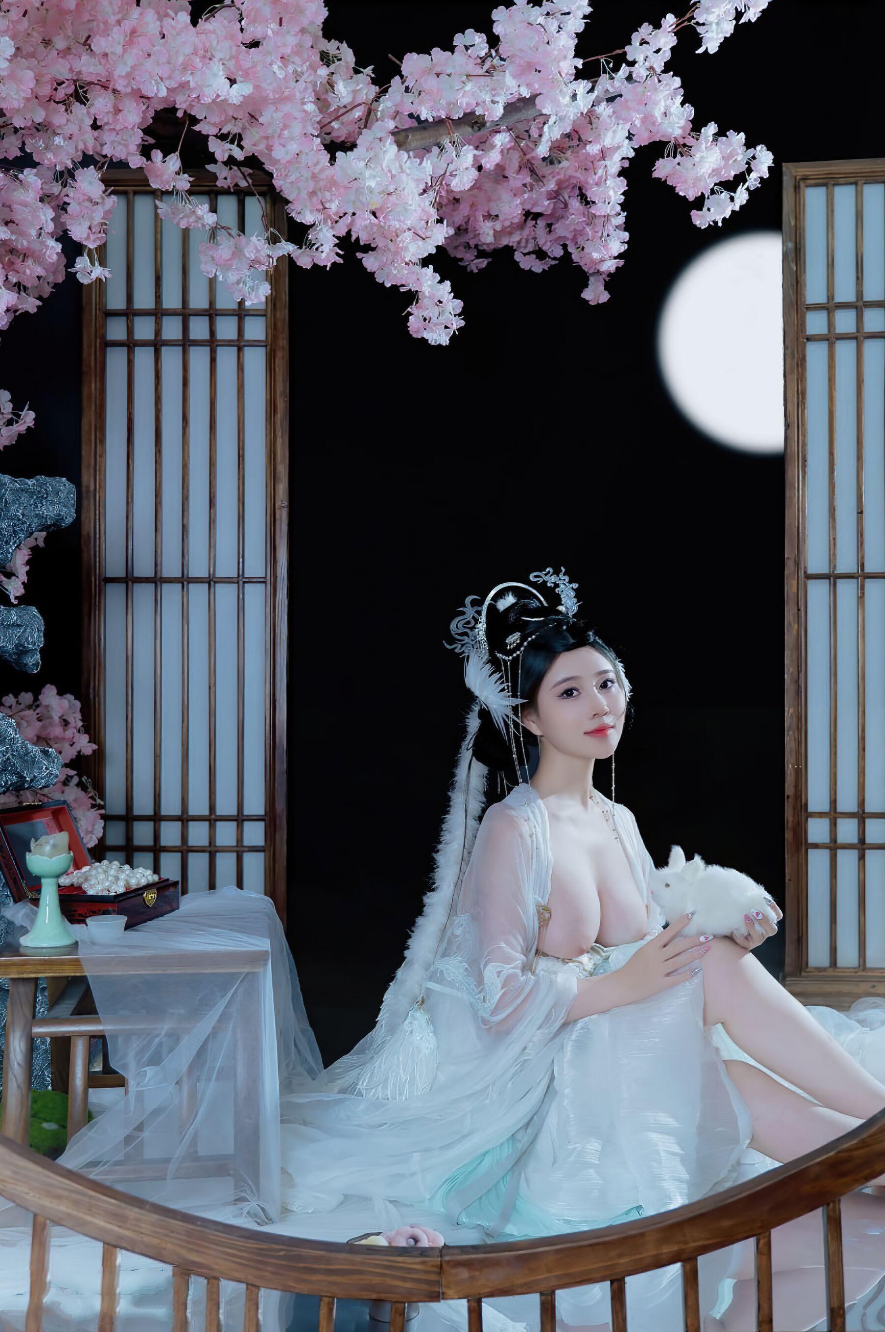 国模套图 年年《嫦娥仙子》(22)