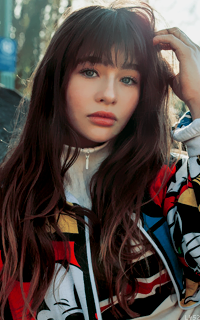 Malina Weissman SZio86Ou_o