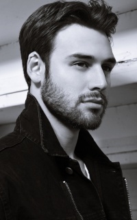 Ryan Guzman JmkBw7At_o