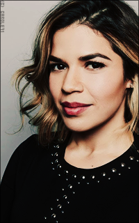 America Ferrera Rd2R2T5S_o