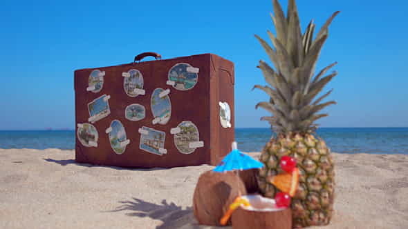 The Retro Suitcase - Holiday - VideoHive 19695235