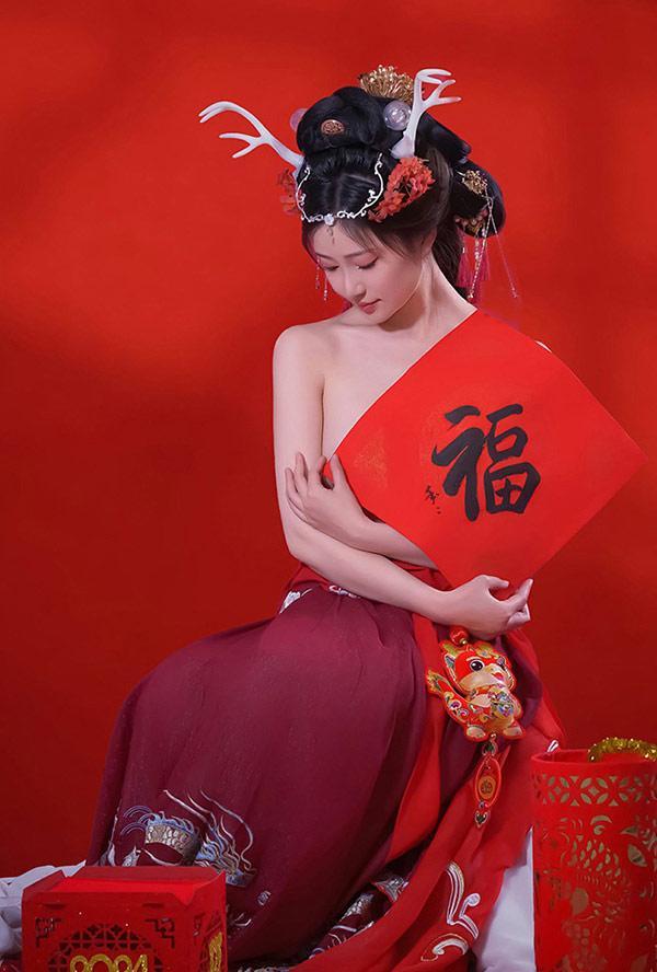 极品女神年年 龙年吉祥无圣光唯美写真(30)