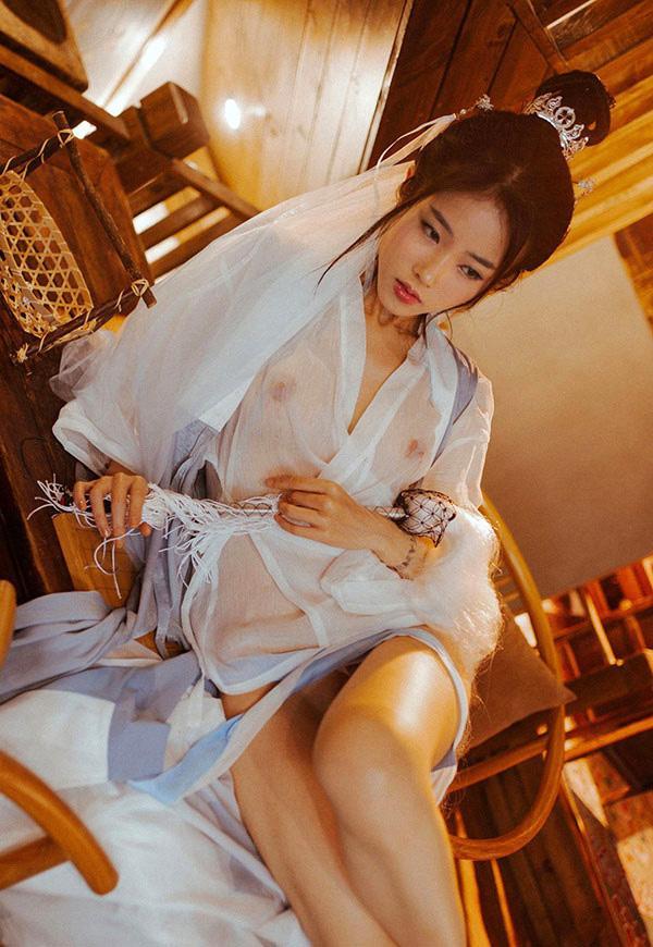 极品福利姬钛合金TiTi 无生一炁无圣光图集(11)