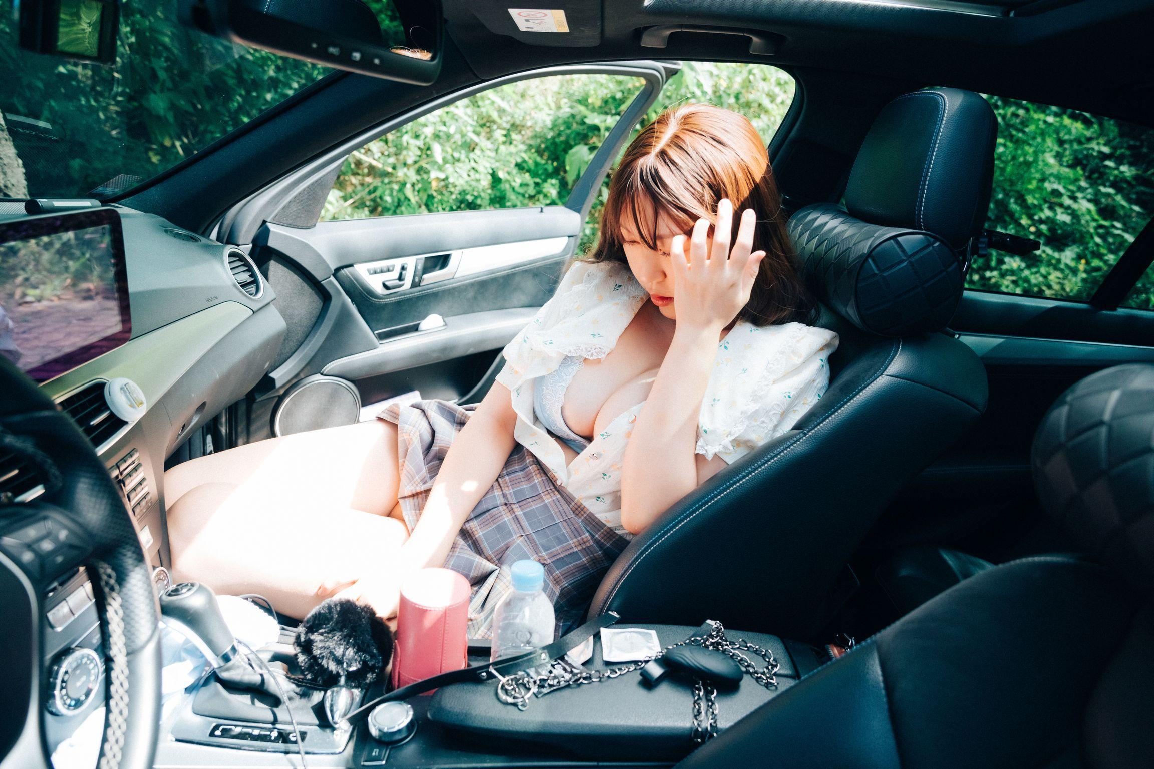 [Loozy] Mozzi (모찌): Pee Dog Play (104 photos )(1)