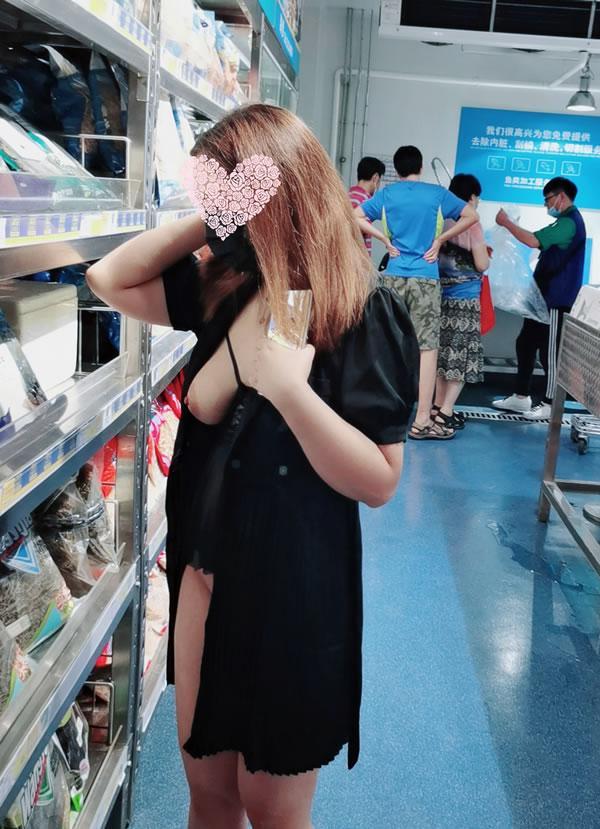 巨乳网红@我是娜娜呀 - 逛街式露出(25)