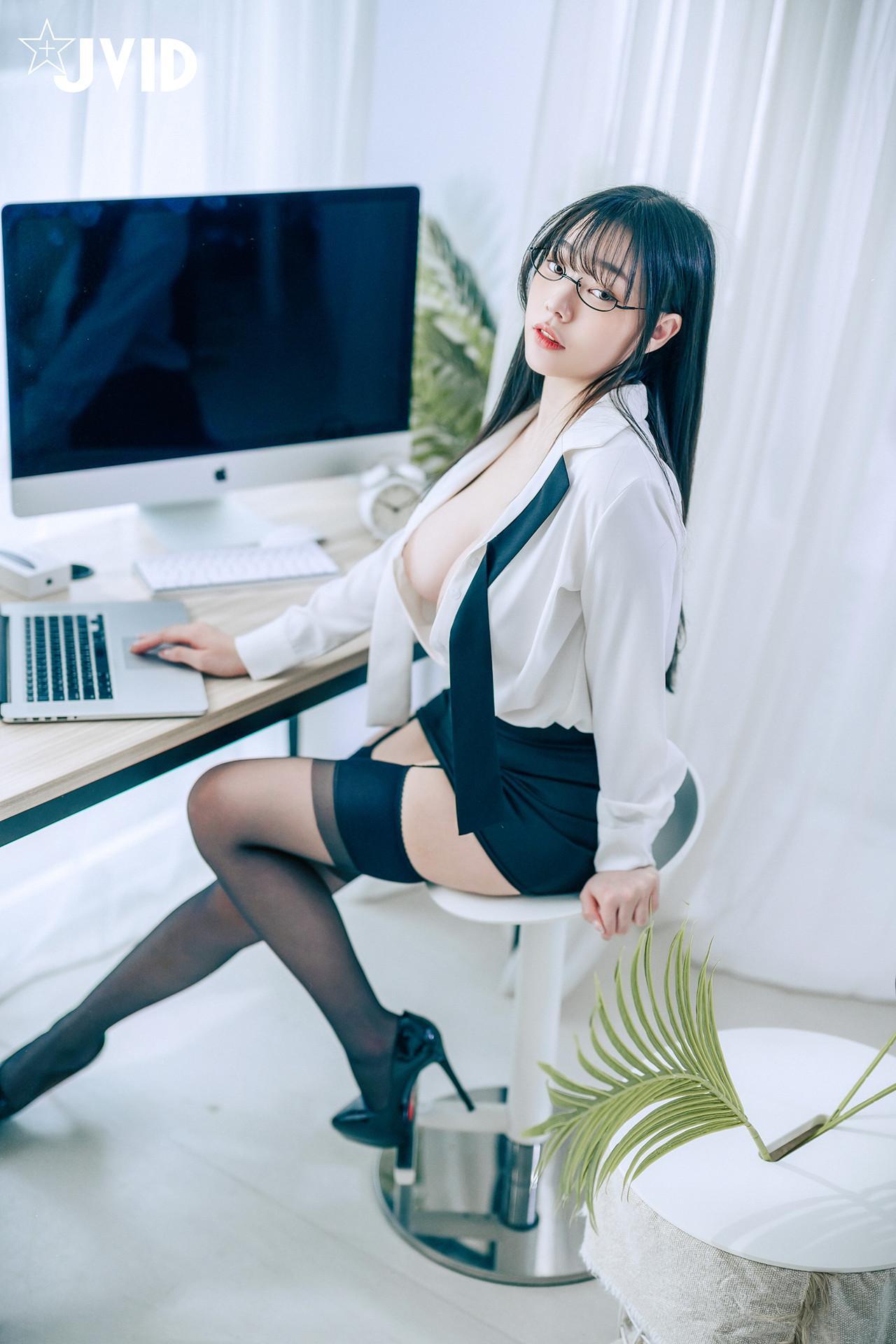 JVID 苡昕Slivia – 超巨乳女秘書 Set.01(14)