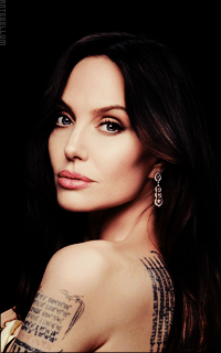 Angelina Jolie PuV1pBDV_o