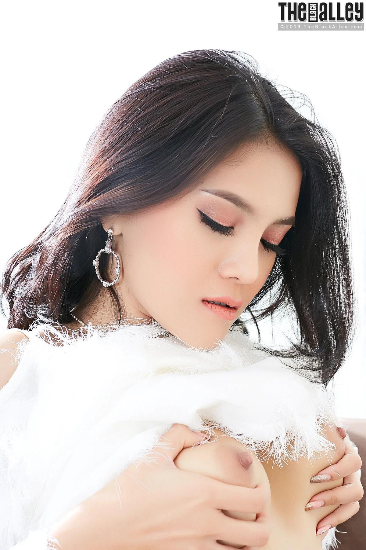 Rosita The Black Alley Photobook Set.40(14)